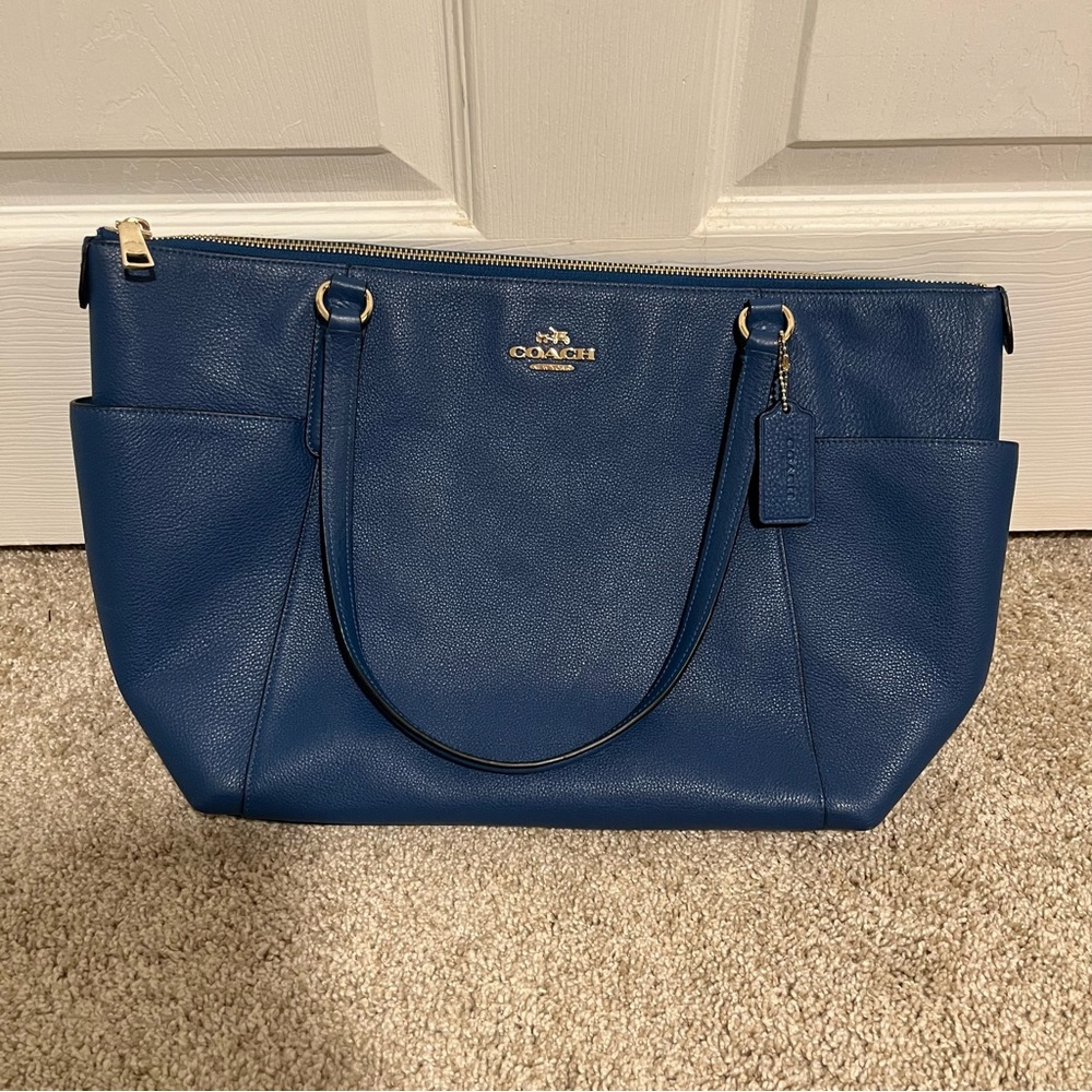COACH pebble leather shoulder bag royal blue